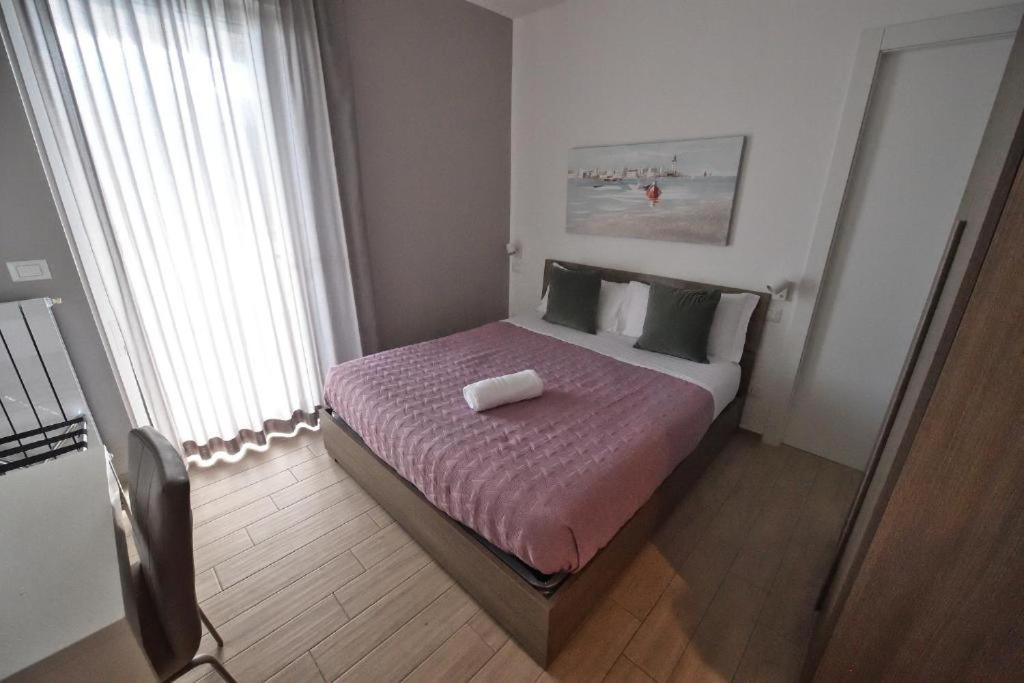 Karol Wojtyla Airport Bari Hotel Exterior foto
